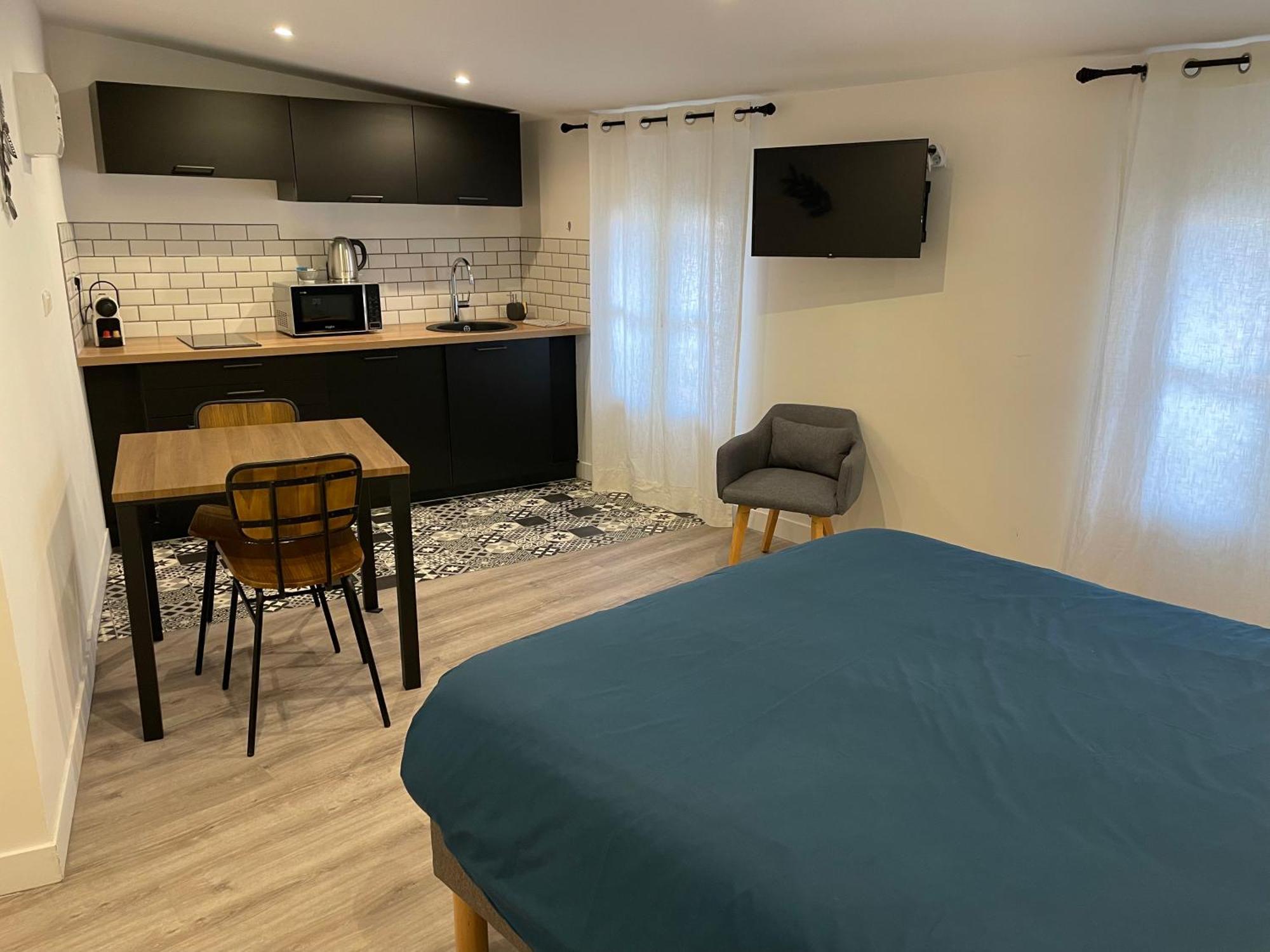 Moulin 1- Appartement Arenes Romaines - Beziers Centre - Wifi - Tv Connectee 객실 사진