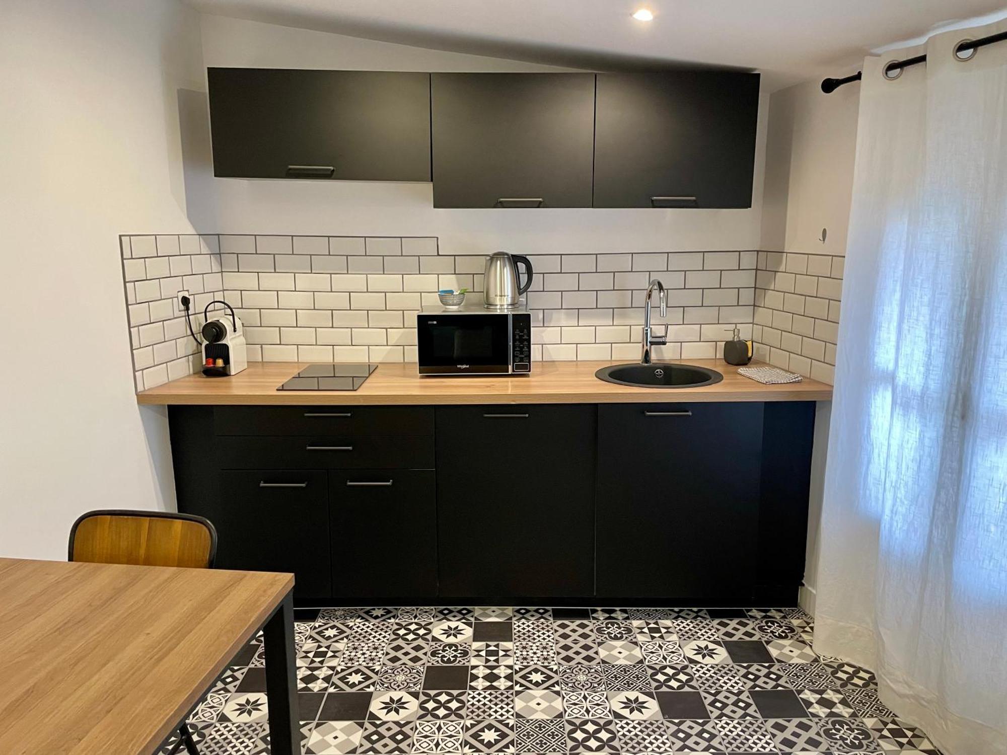Moulin 1- Appartement Arenes Romaines - Beziers Centre - Wifi - Tv Connectee 객실 사진
